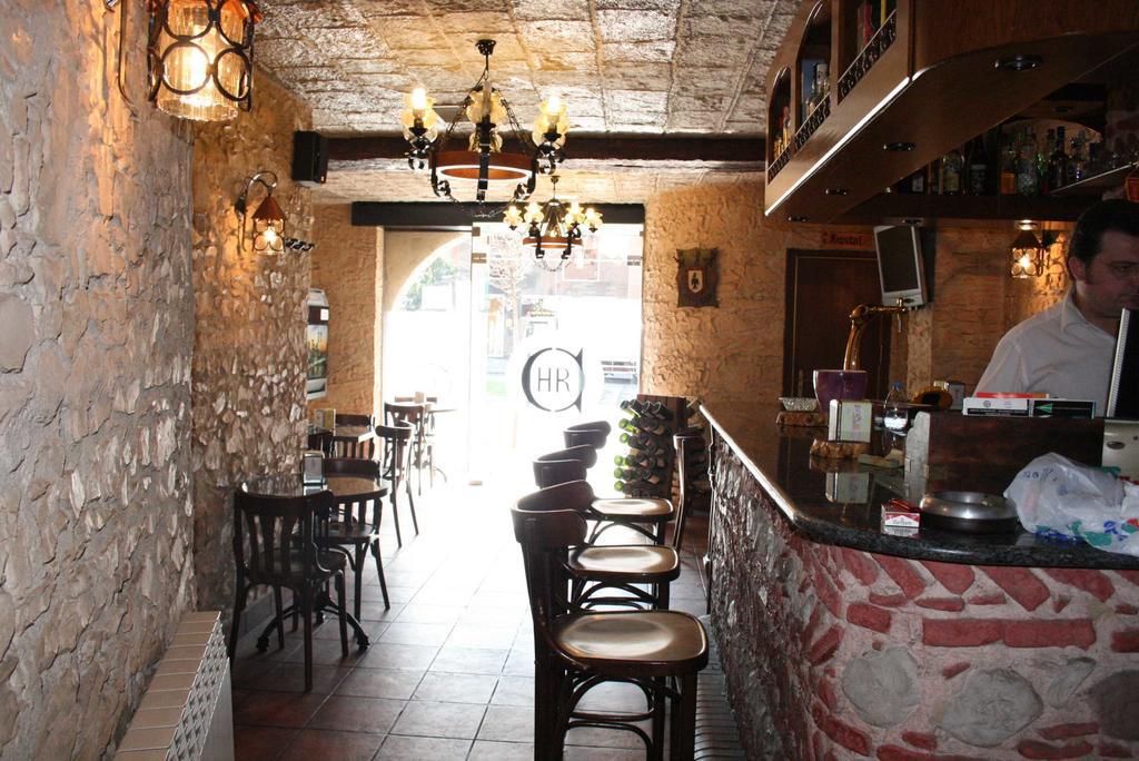 Hostal Restaurante Cornella Cornella de Llobregat Exterior photo